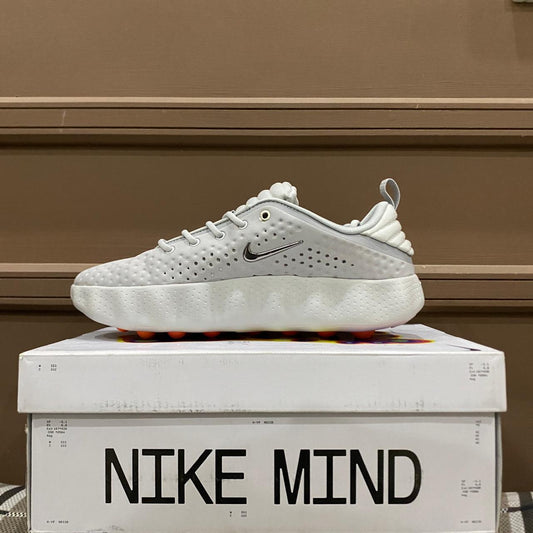 Nike Mind 002
