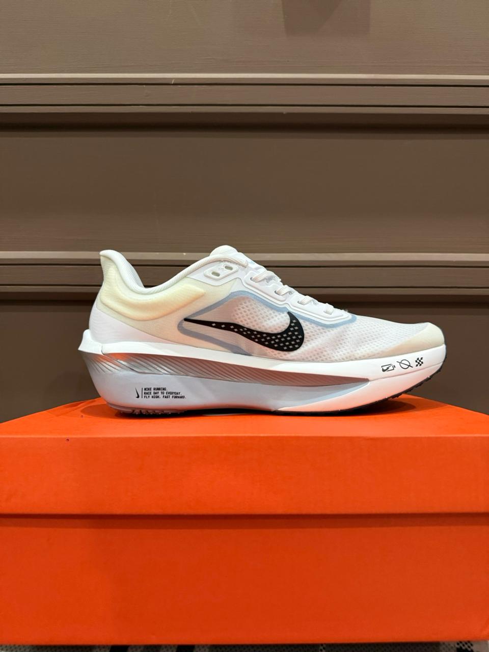 NK Zoom Fly 6