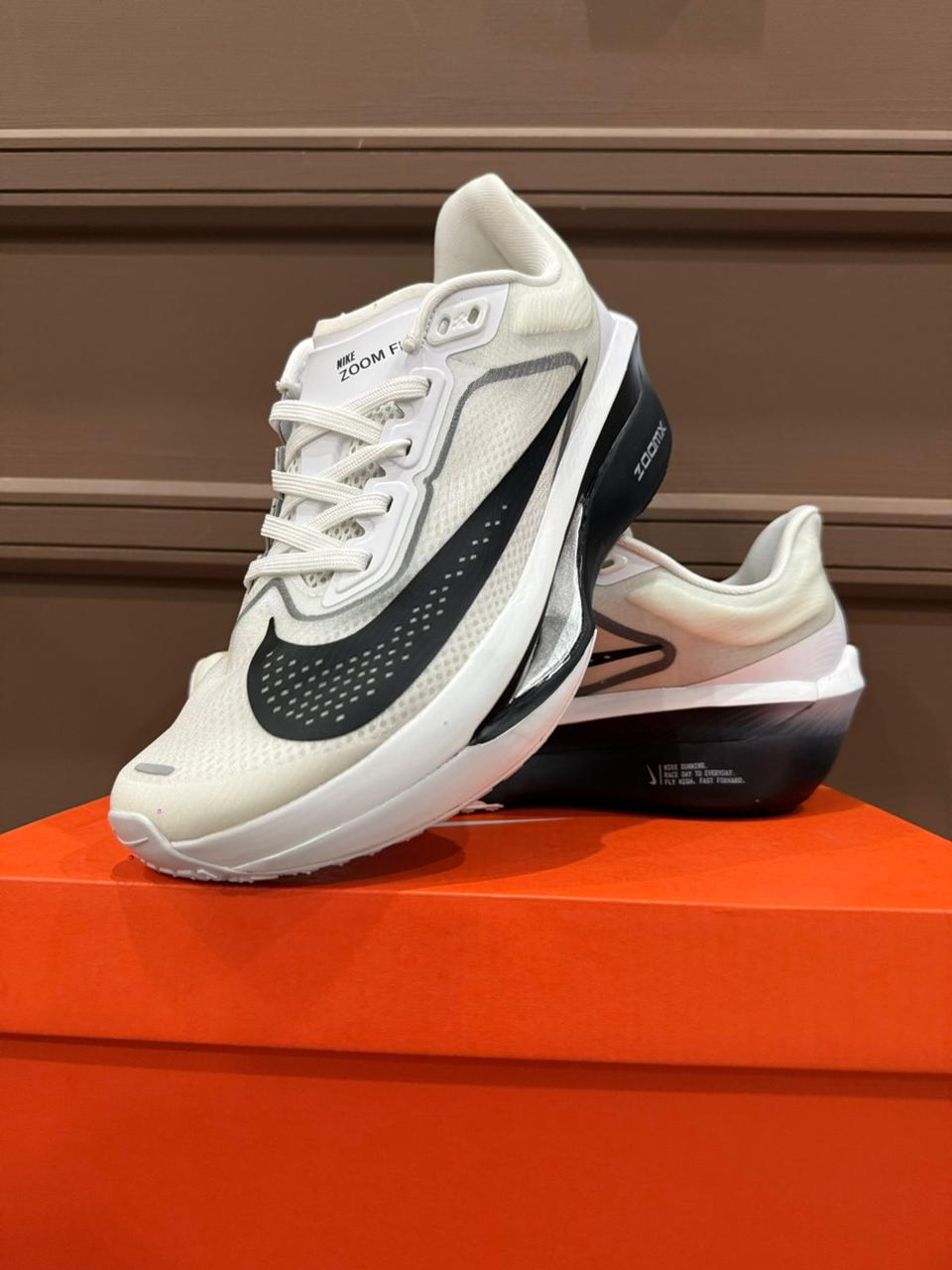 NK Zoom Fly 6