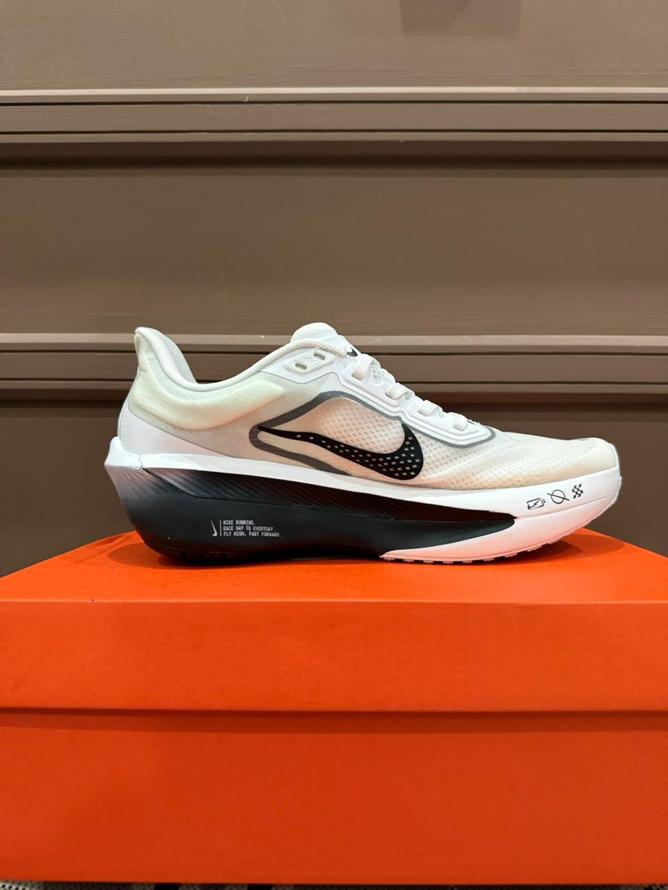 NK Zoom Fly 6