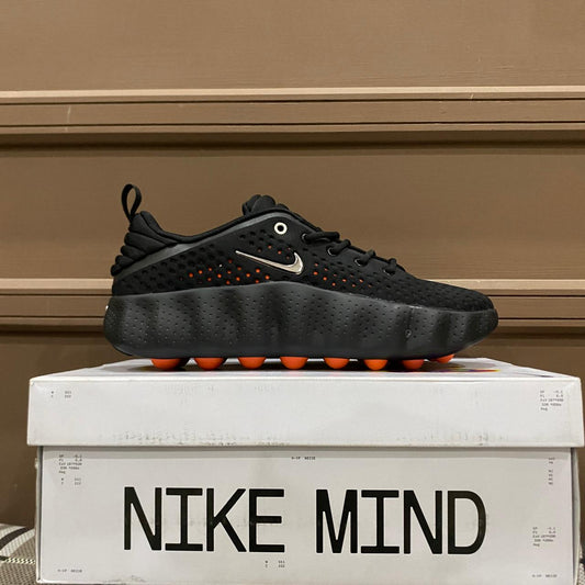 Nike Mind 002
