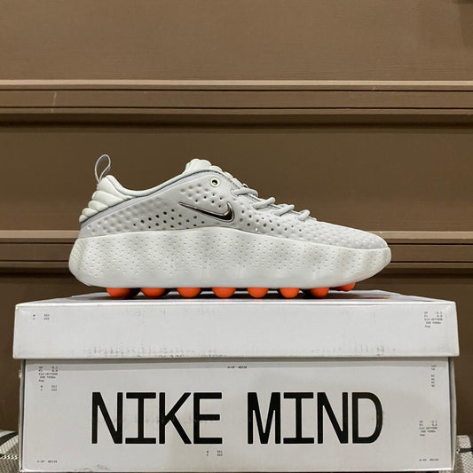 Nike Mind 002