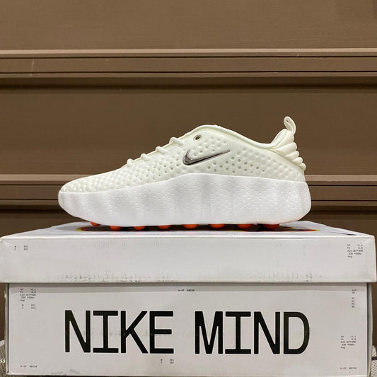 Nike Mind 002