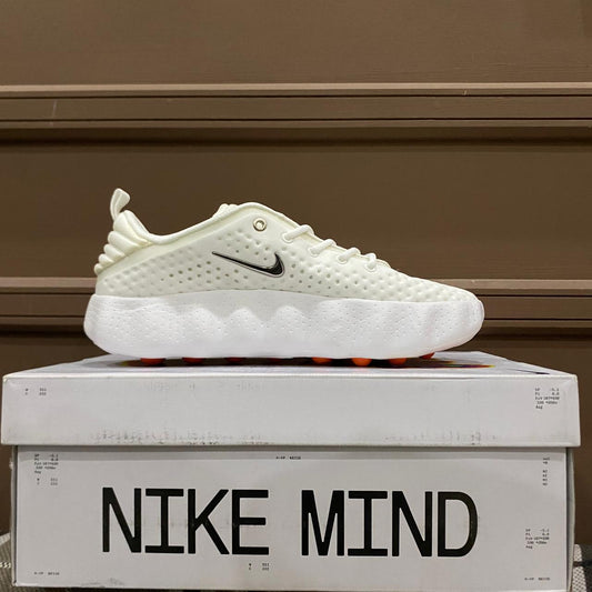 Nike Mind 002
