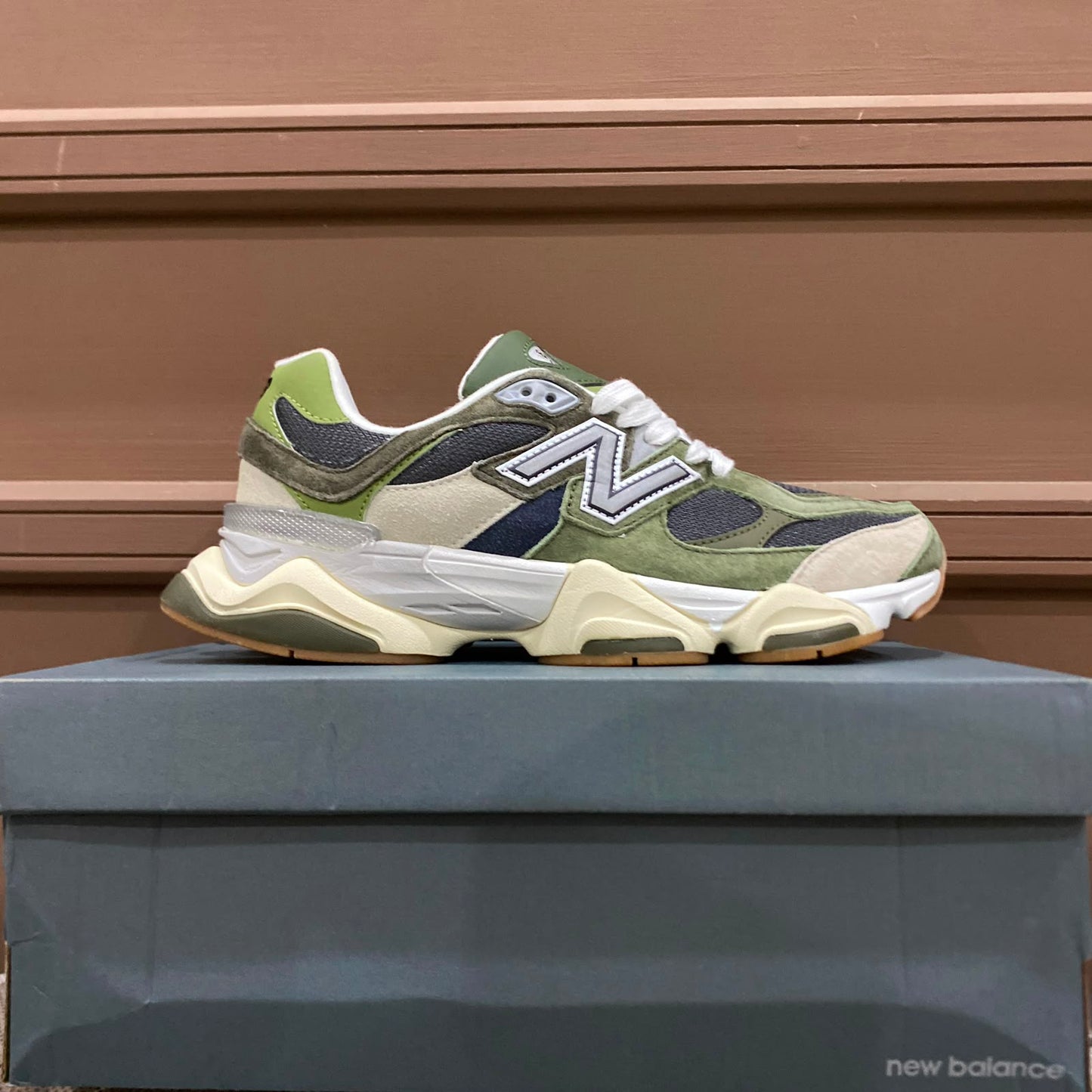 NB 9060 (Premium ++)