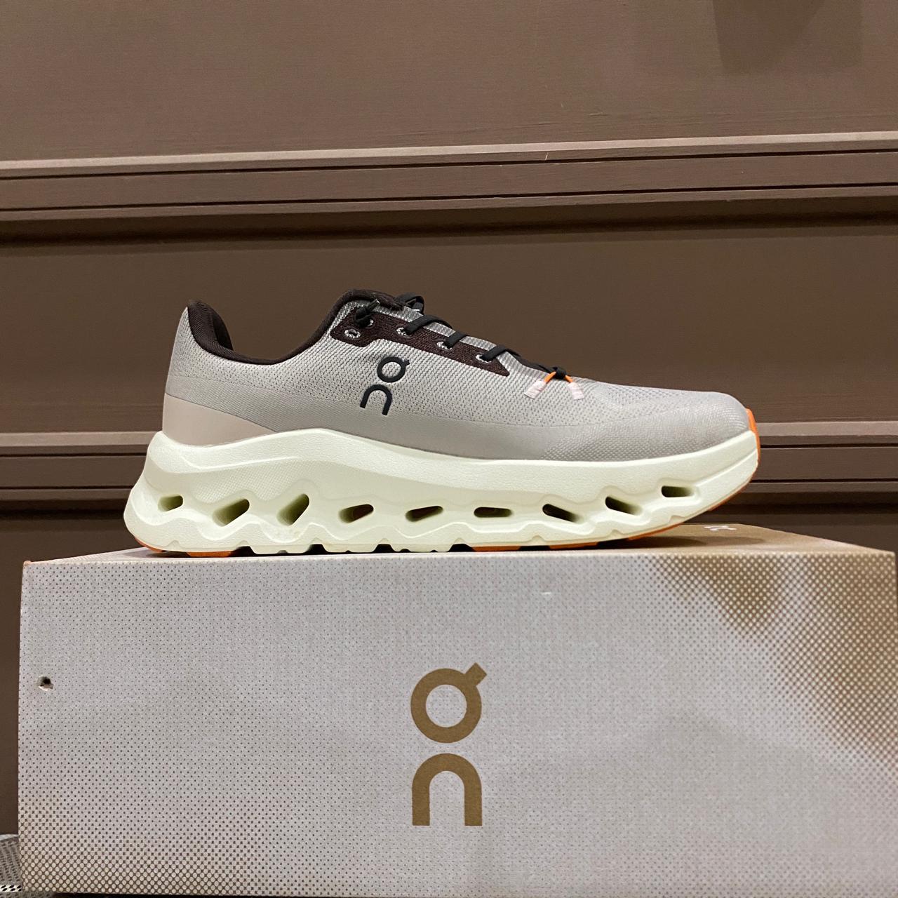 On Cloud Tilt (Premium ++)