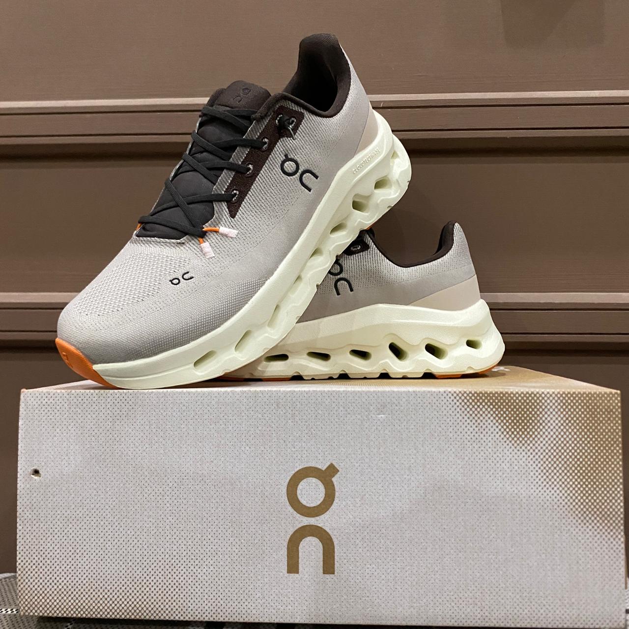 On Cloud Tilt (Premium ++)