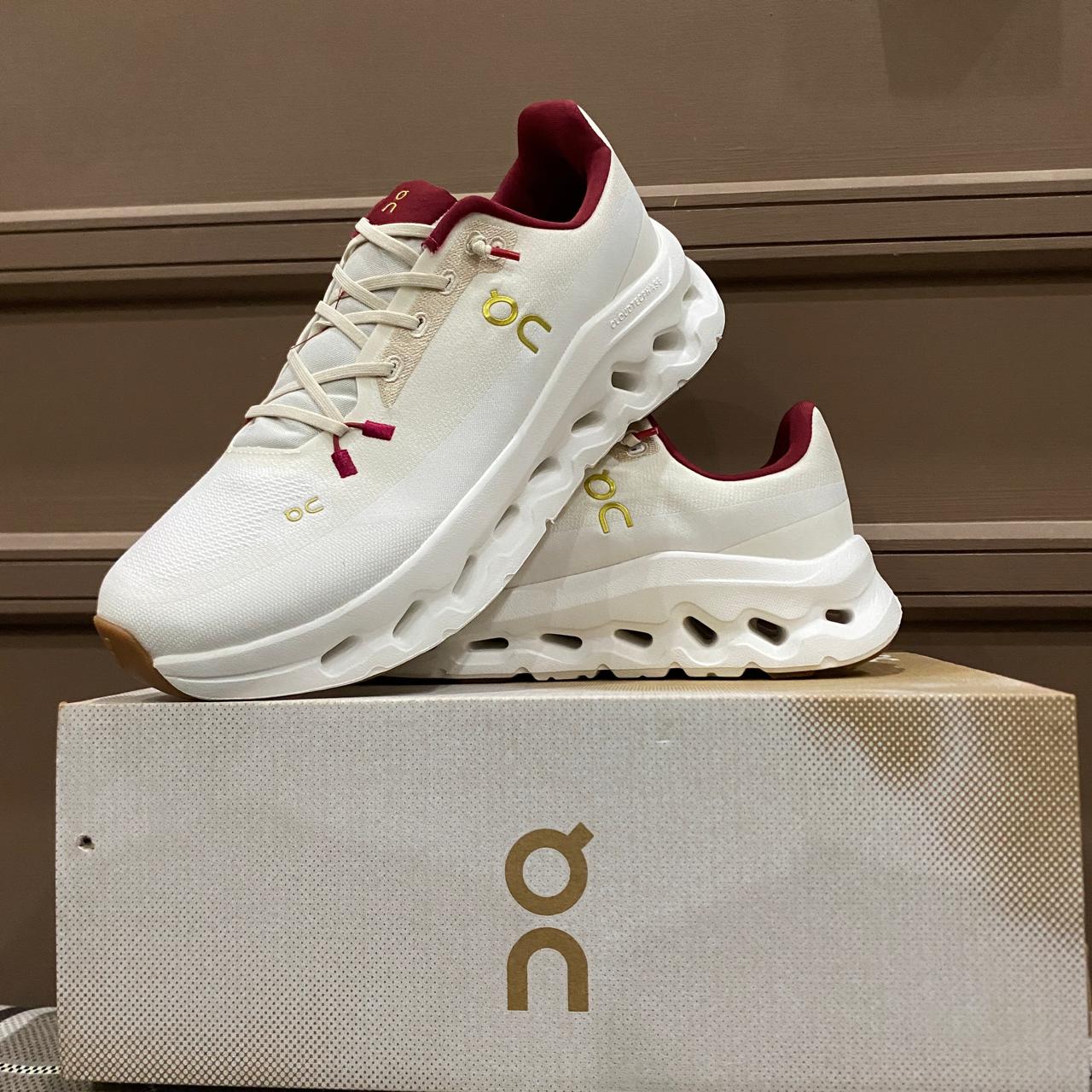 On Cloud Tilt (Premium ++)
